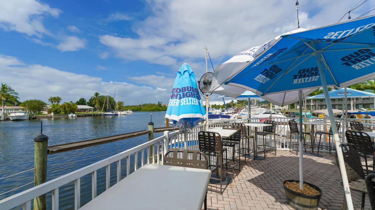 Heated Pool, Fireplace, 70" Tv, Waterfront & More! Sarasota Extérieur photo
