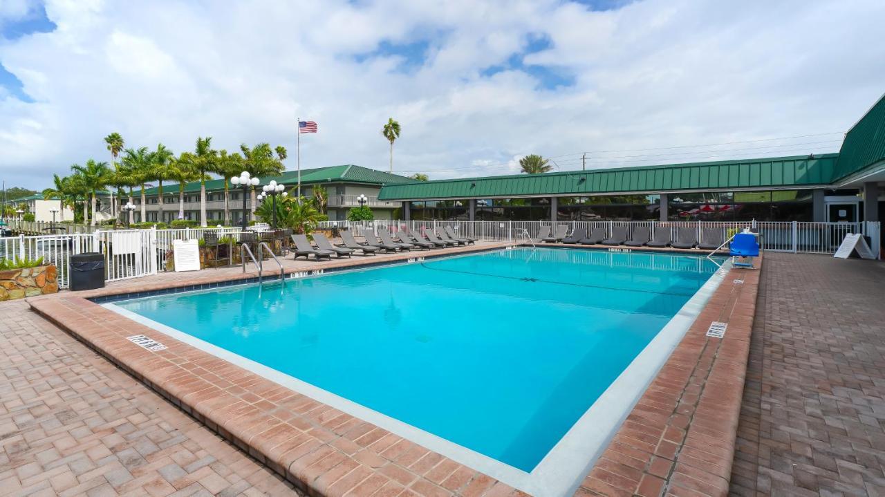 Heated Pool, Fireplace, 70" Tv, Waterfront & More! Sarasota Extérieur photo